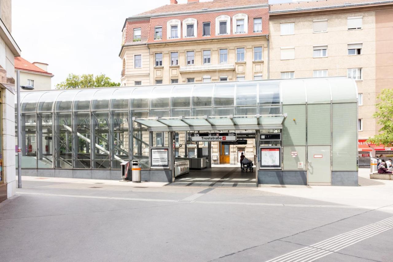 Studio Vienna Central Station Exterior photo