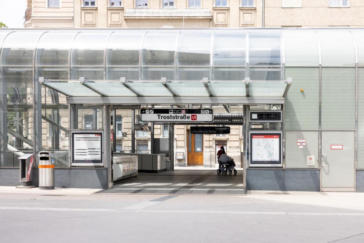 Studio Vienna Central Station Exterior photo